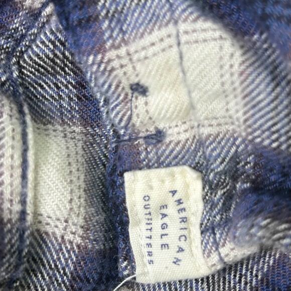 American Eagle Boyfriend Fit Flannel Shirt Womens L Blue White Plaid Button Up - Picture 4 of 9